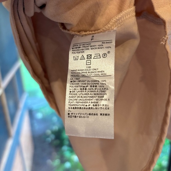 Banana Republic Nude Sleeveless Blouse Shell Sz S - Picture 4 of 4